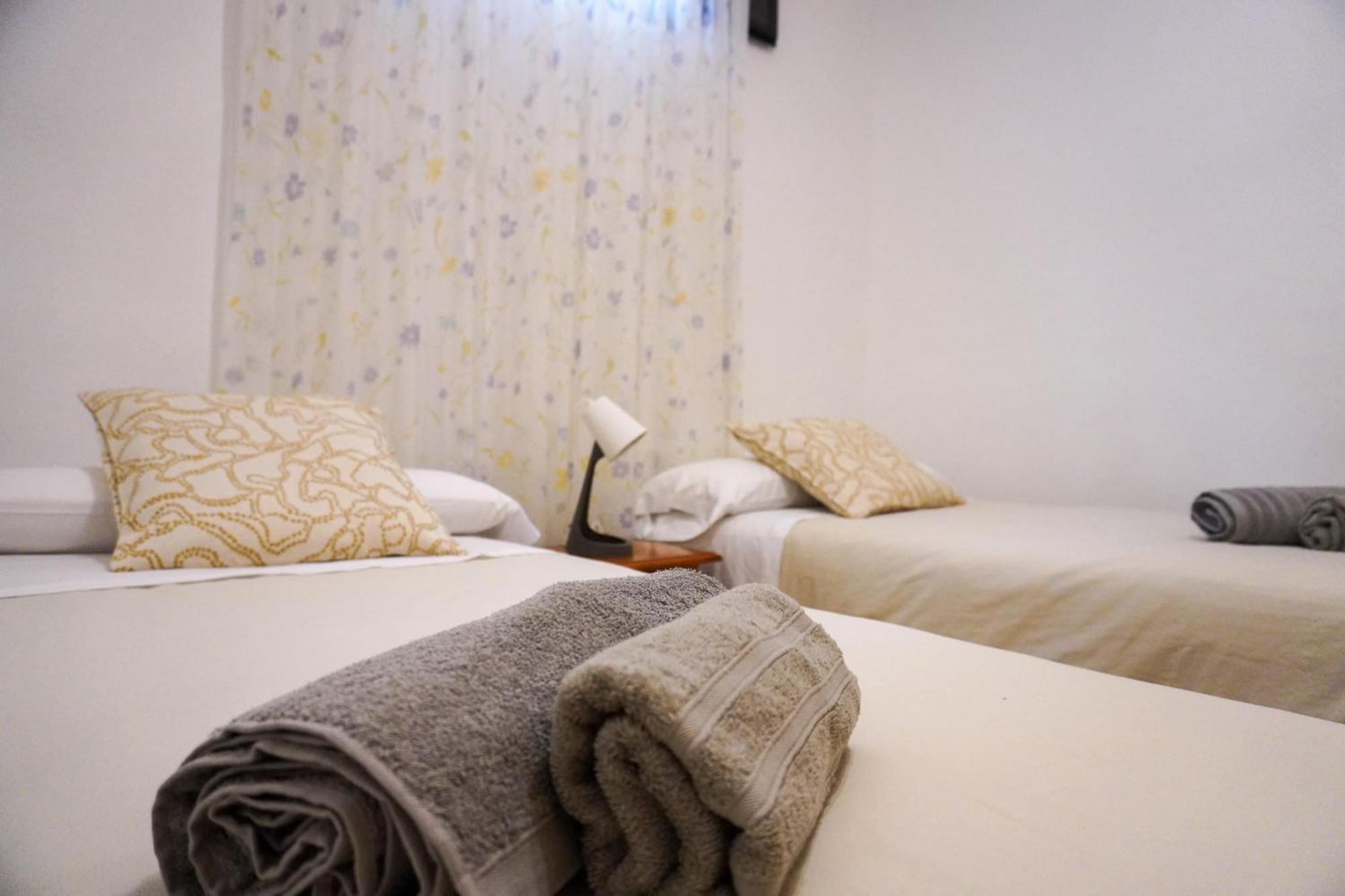 Holiday House Casa Argelio Alojera Bagian luar foto